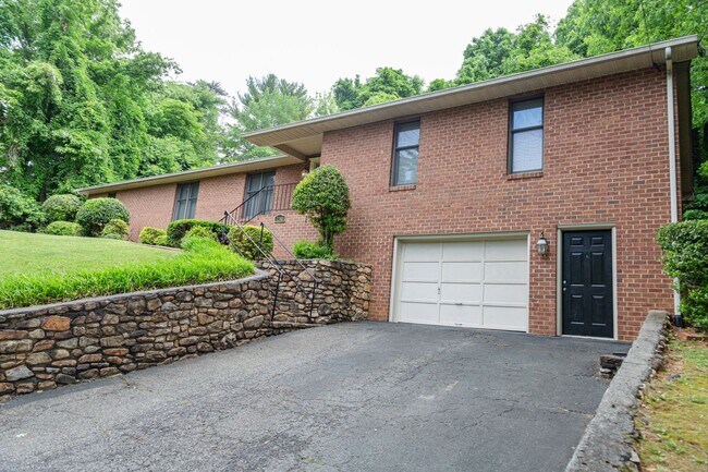 Foto del edificio - New Listing!