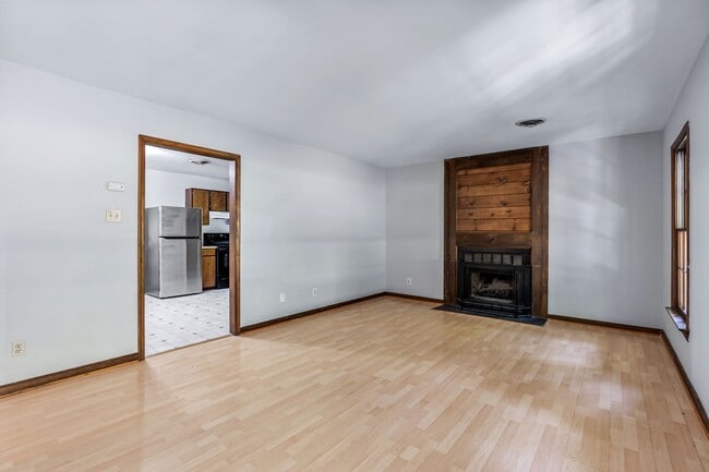 Building Photo - Serene 3 Bed/2 Bath Home off Chippenham