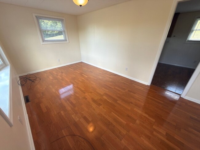 Building Photo - Christiansburg, 3 BR / 1 BA, Available for rent