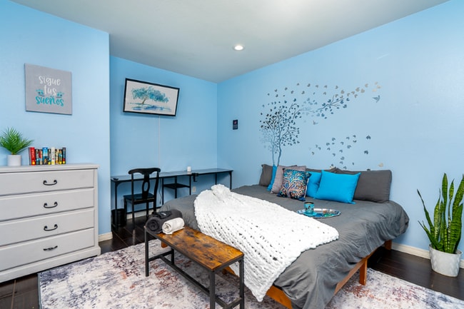 Building Photo - 13166 Monrovia St