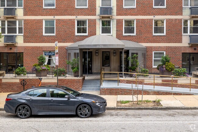 Foto del edificio - St. Paul at Chase Condominiums