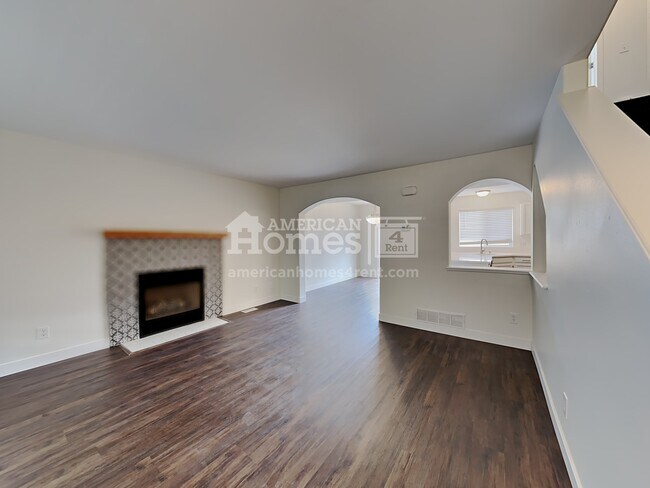 Building Photo - 1545 Gumwood Drive