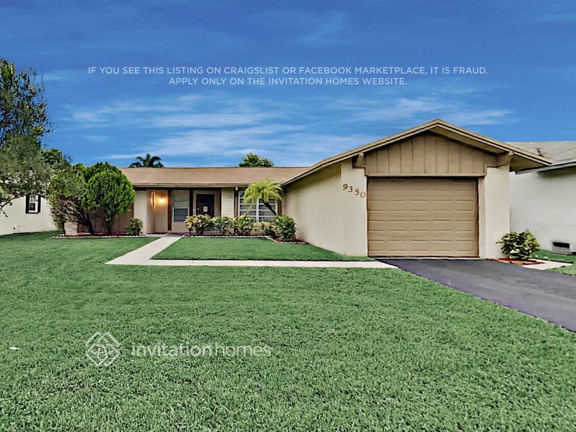 Foto principal - 9350 NW 35th Manor