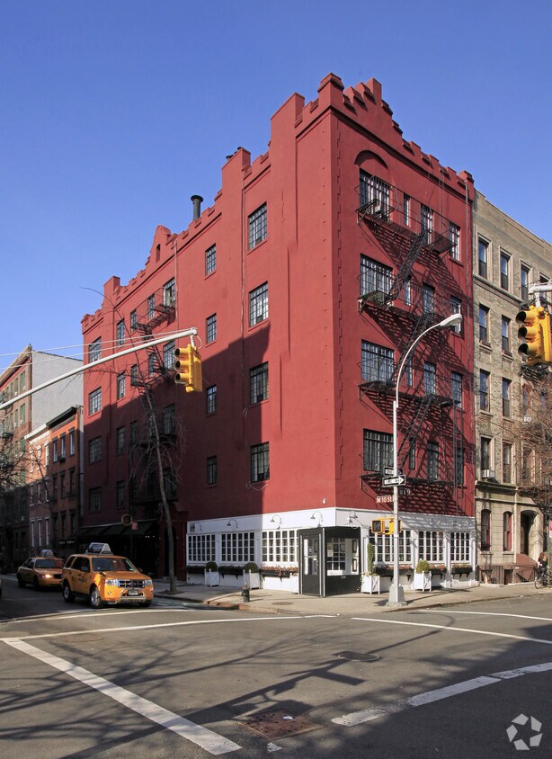 Primary Photo - 189 W 10th St