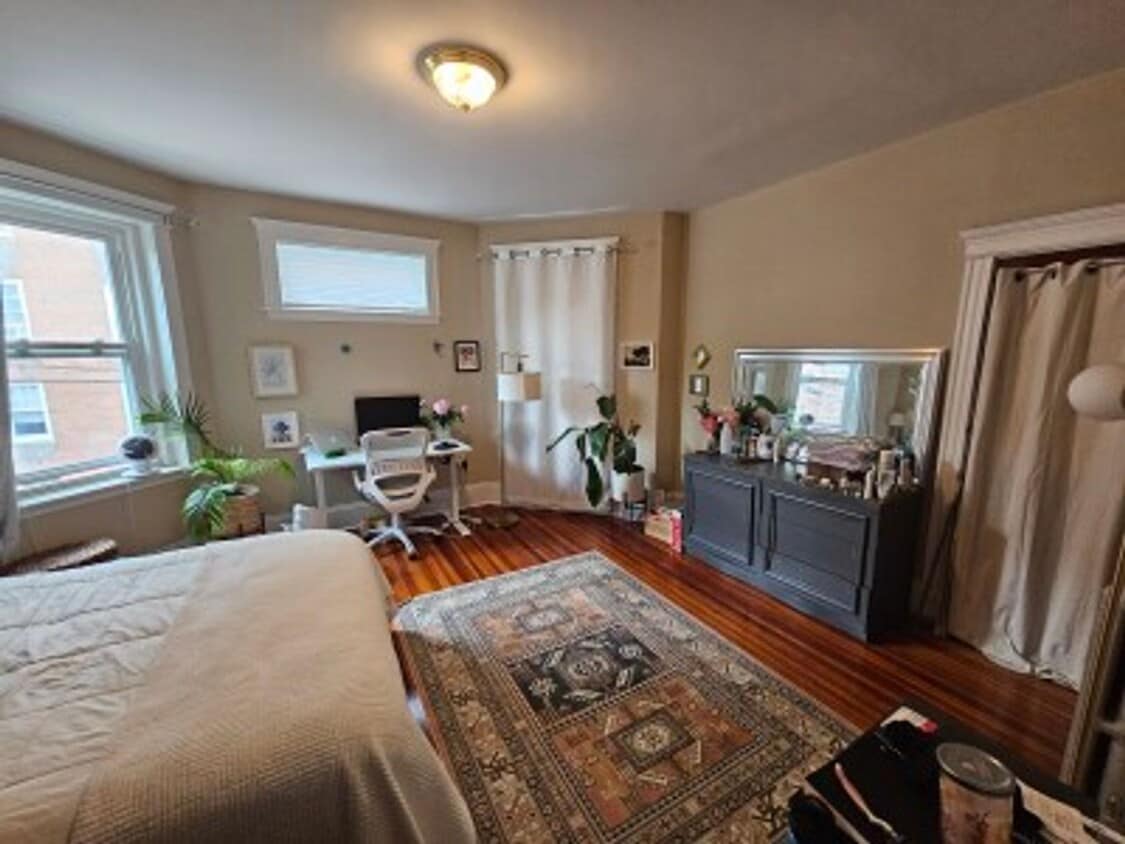 Fenway 5 bed 1.5 Bath - Fenway 5 bed 1.5 Bath