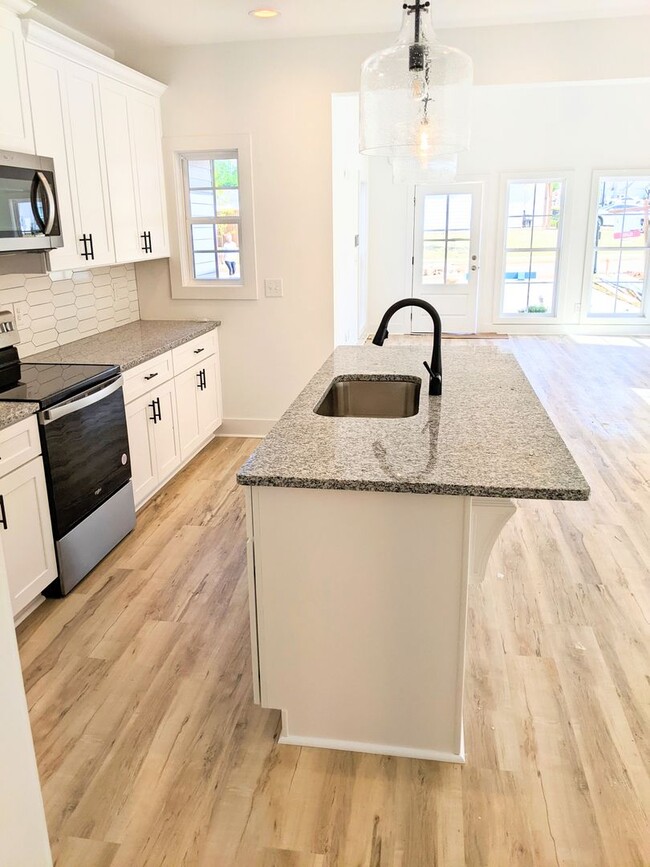 Foto del edificio - 2 Bedroom Cottage in Fox Run Village!