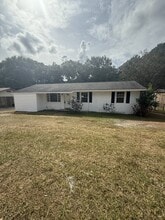 Building Photo - 221 Meadowbrook Dr