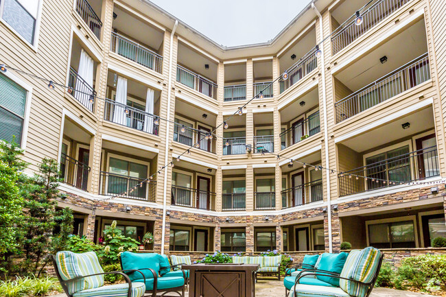 Courtyard - Residences at Riverdale