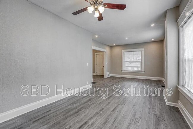 Building Photo - 2256 S Sterling Ave