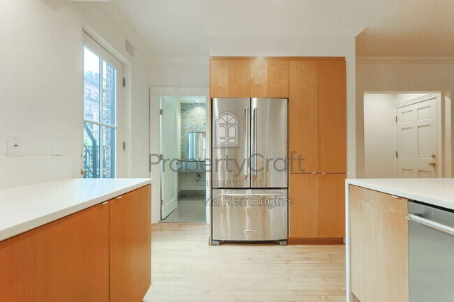 Building Photo - 29 E Springfield St