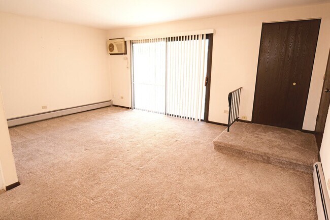 Foto del edificio - 15741 Thomas Ln