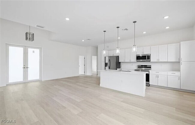 Foto del edificio - 4103 Nora Ave S