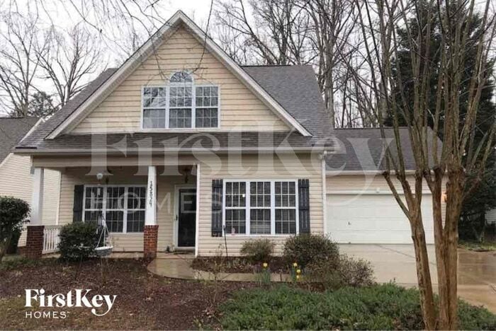 Foto principal - 15824 Robins Way