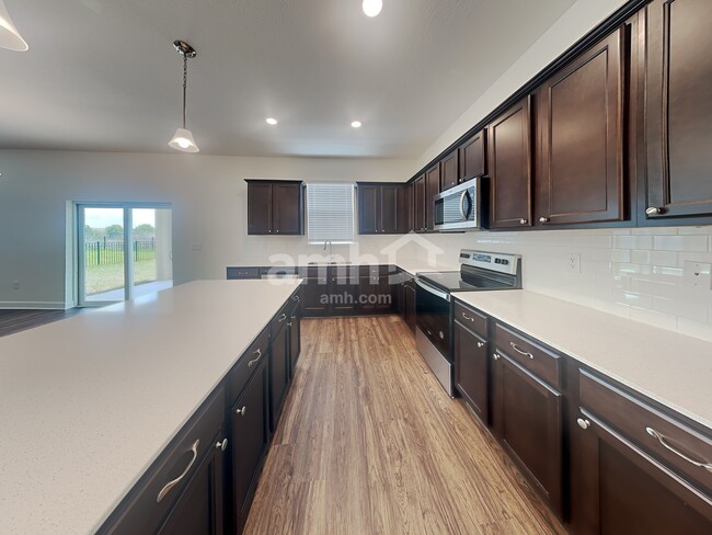 Building Photo - 2219 Saffron Walden Dr