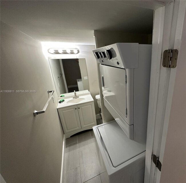 Foto del edificio - 250 NW 107th Ave