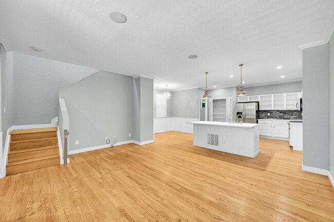 Building Photo - $3,000.00 - 3 Beds, 2.5 Baths Single Famil...