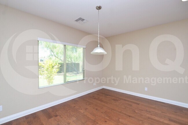 Building Photo - 3747 E Zachary Dr
