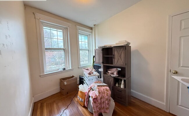 Building Photo - 1868 Commonwealth Ave