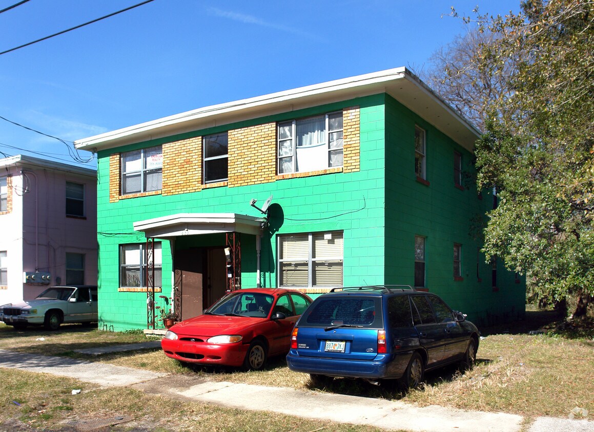 Primary Photo - 835 30th St