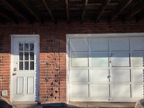 Building Photo - 201 Regan Rd