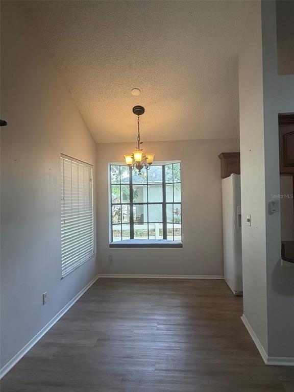 Foto del edificio - 3781 Lake Shore Dr