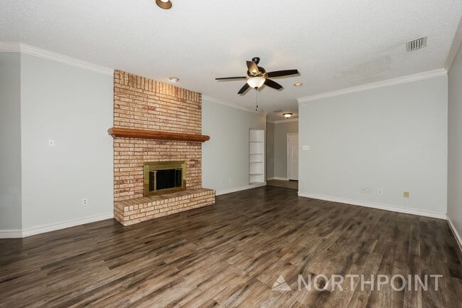 Building Photo - 4BR/2BA | Renovated Single Family Home | 2 car garage | Gated backyard