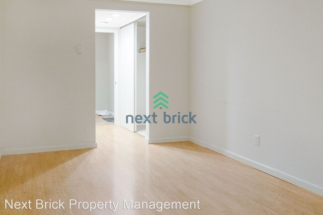 Foto del edificio - 2 br, 2 bath House - 1605 5th Ave N #102,