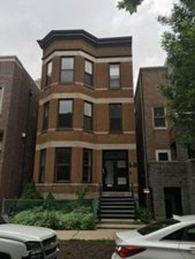 Primary Photo - 1503 W George St