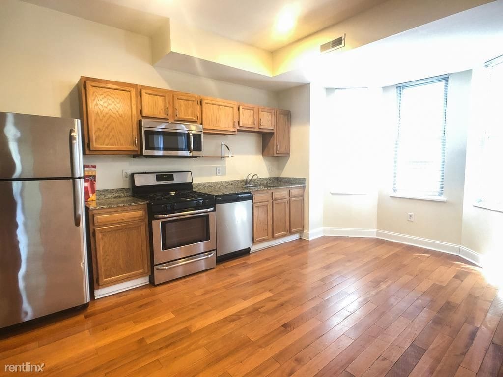 Primary Photo - 423 N Preston st