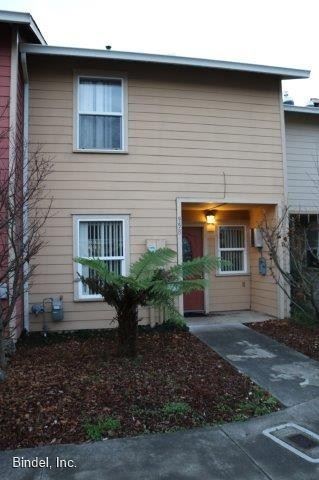 Primary Photo - 3 br, 2 bath House - 958 Courtyard Circle
