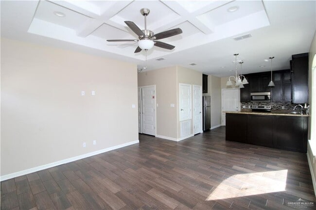 Building Photo - 13 Taft St