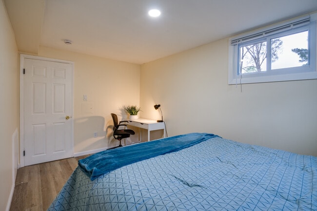 Foto del edificio - 14220 Fallbrook Ln