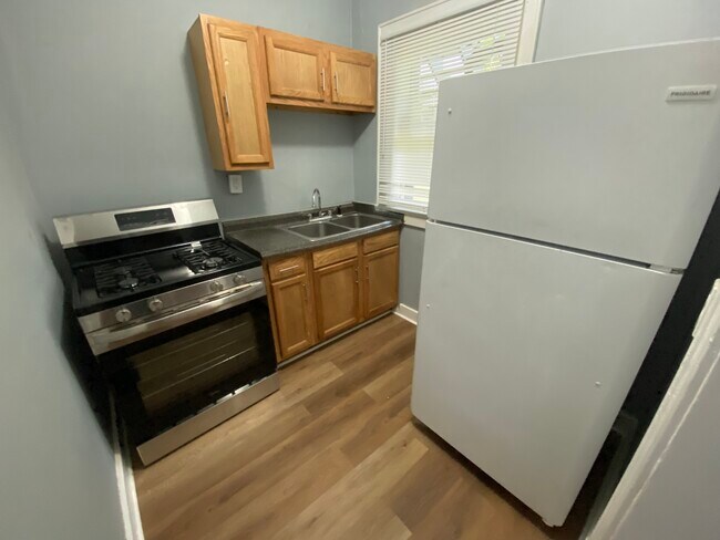 Foto del edificio - 305 W Whitney Ave