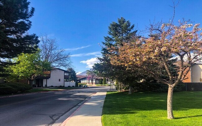 Foto del edificio - 175 Garden Park Dr