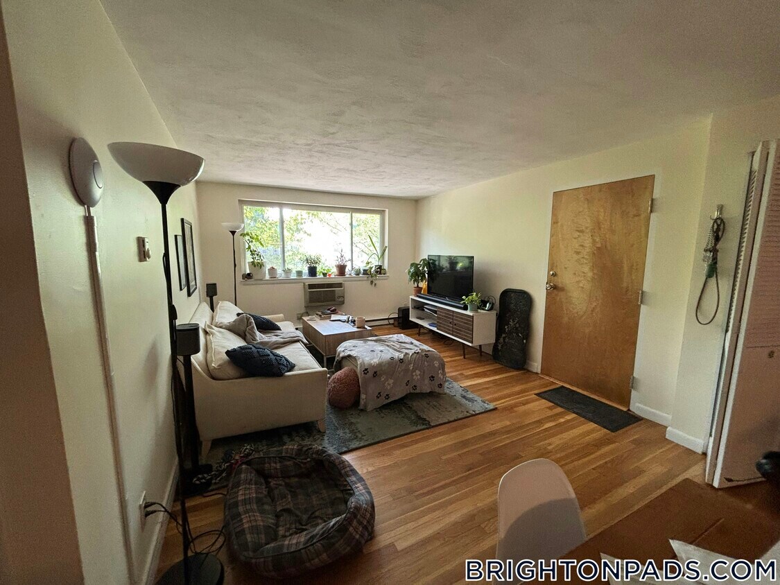 Foto principal - 39 Englewood Ave