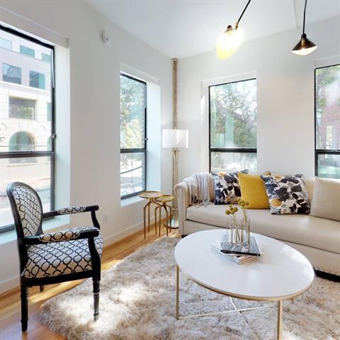 Foto del edificio - 3721 N Hall St