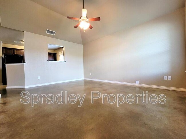 Foto del edificio - 729 E Ridge Blvd