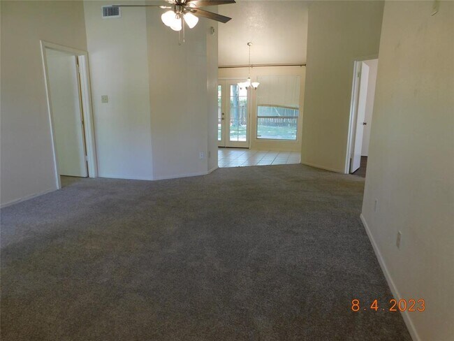 Building Photo - 1019 W Belgravia Dr