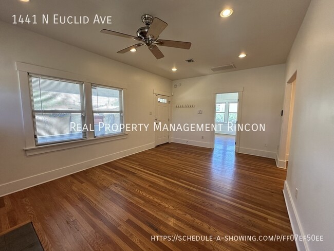 Building Photo - MOVE IN SPECIAL!!! VACANT AND READY!! STEP...