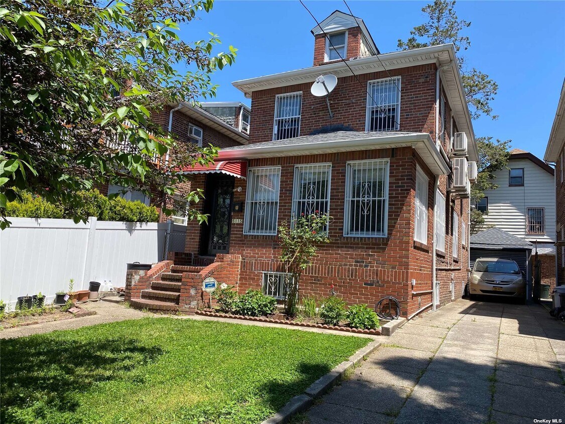 5115 Bowne St, Flushing, NY 11354 House Rental in Flushing, NY