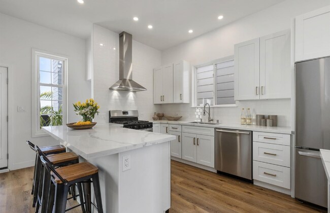 Building Photo - 569 Pennsylvania Ave