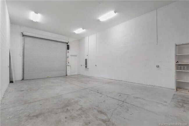 Foto del edificio - 4982 SE Railway Ave