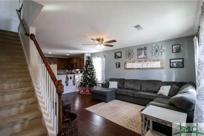 Building Photo - 426 Lions Den Dr