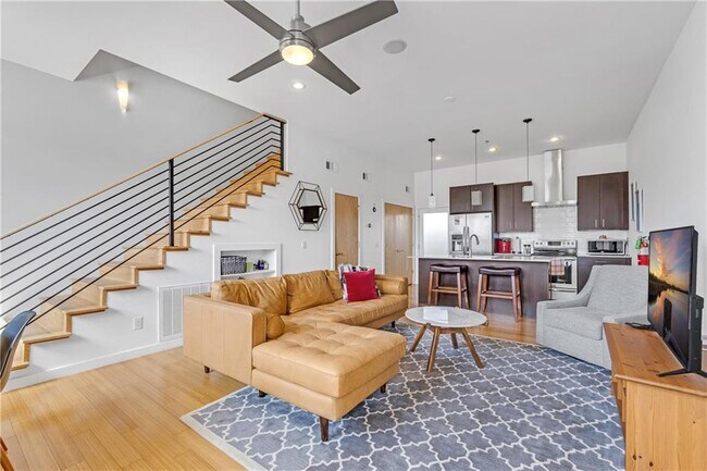 Foto del edificio - 382 W 5th St