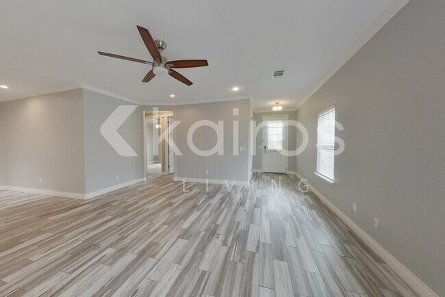 Foto del edificio - 7402 Mosley St