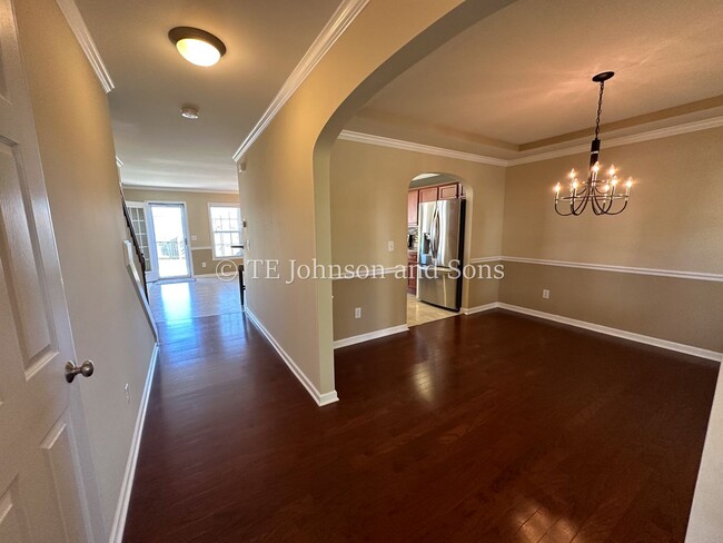 Building Photo - Beautiful 4 bedroom in popular River Gate!