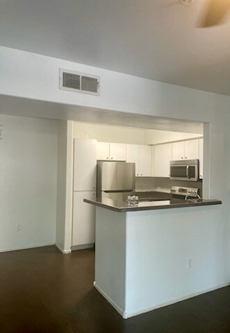 Cocina - 1295 N Ash St