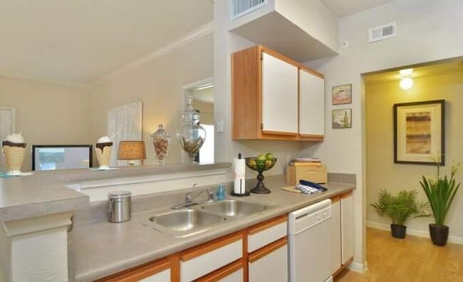 Building Photo - 3 bedroom in Spring TX 77380