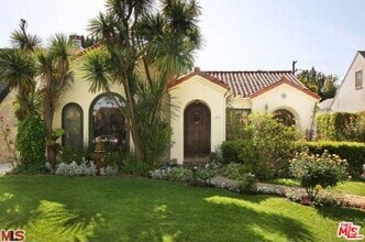 Building Photo - 131 N Citrus Ave