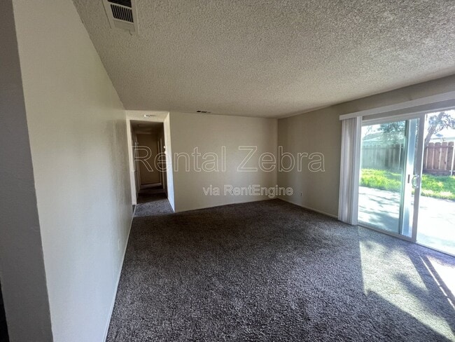 Building Photo - 1836 Cheyenne Dr